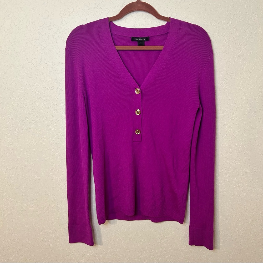 St. John 100% Wool V-Neck Pullover Sweater Size Medium